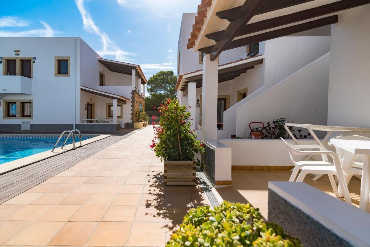 Apartamentos Mar Y Sal La Savina  Kültér fotó